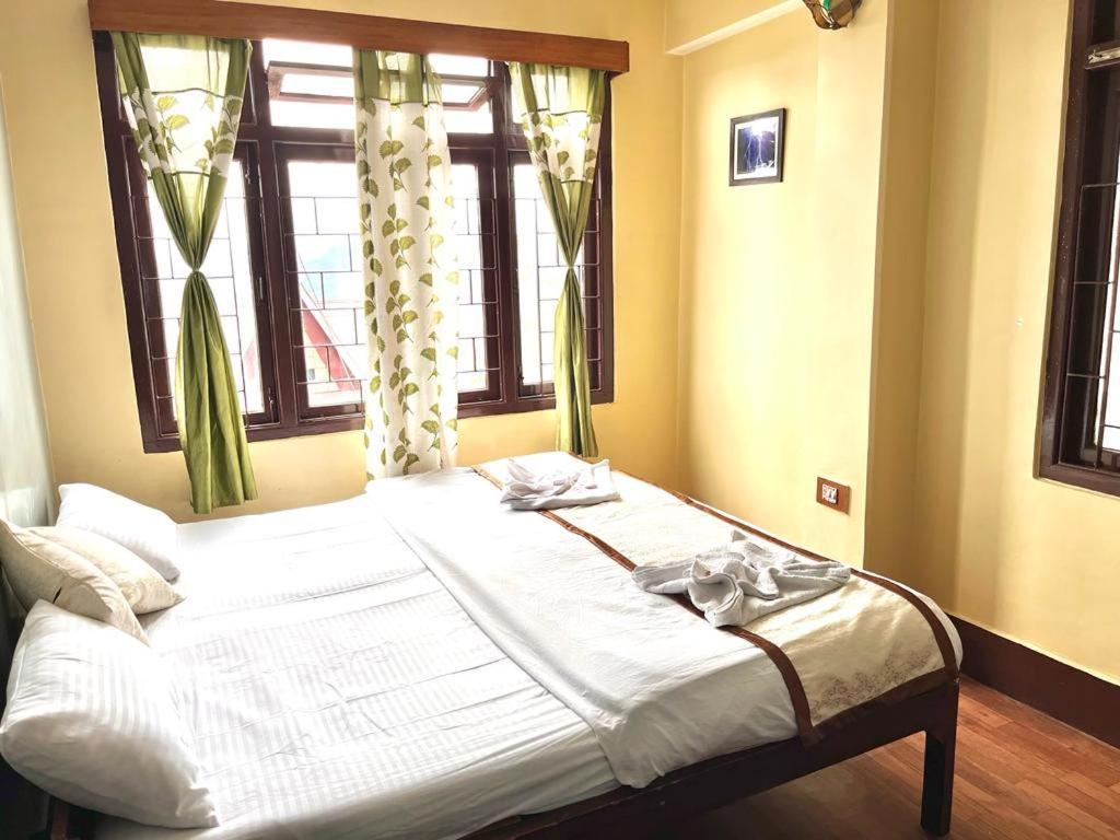 Hotel Red Rose Gangtok Kültér fotó